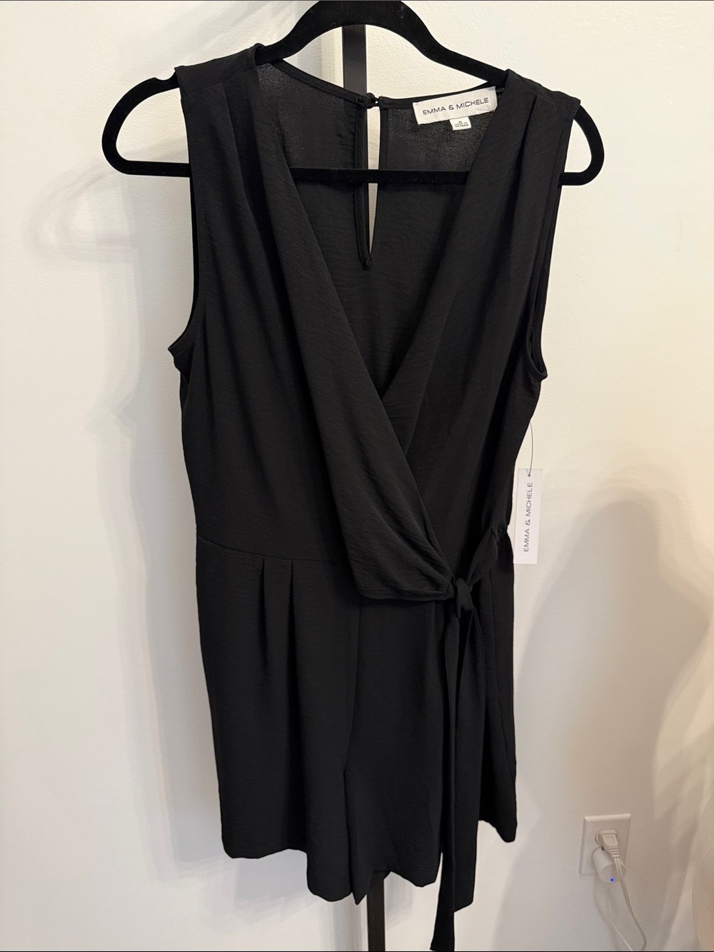 NWT Emma & Michele Black Sleeveless Wrap Mini Romper Size Medium